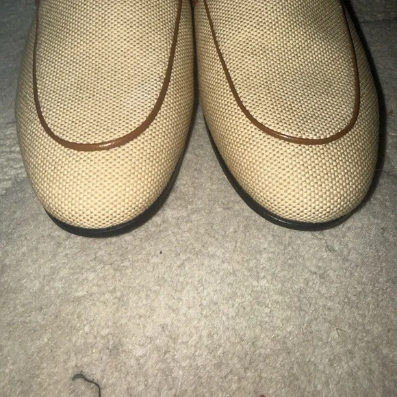 Gucci Tan and Brown Loafers with Green Accent - Picture 11 of 16